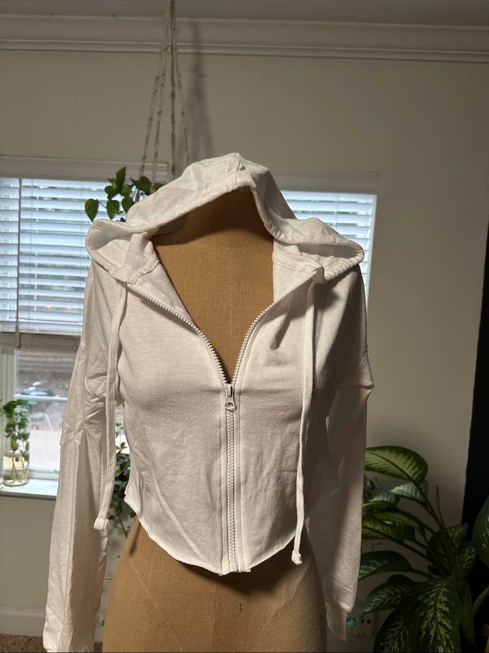 Women's White Cropped Zip-Up Hoodie